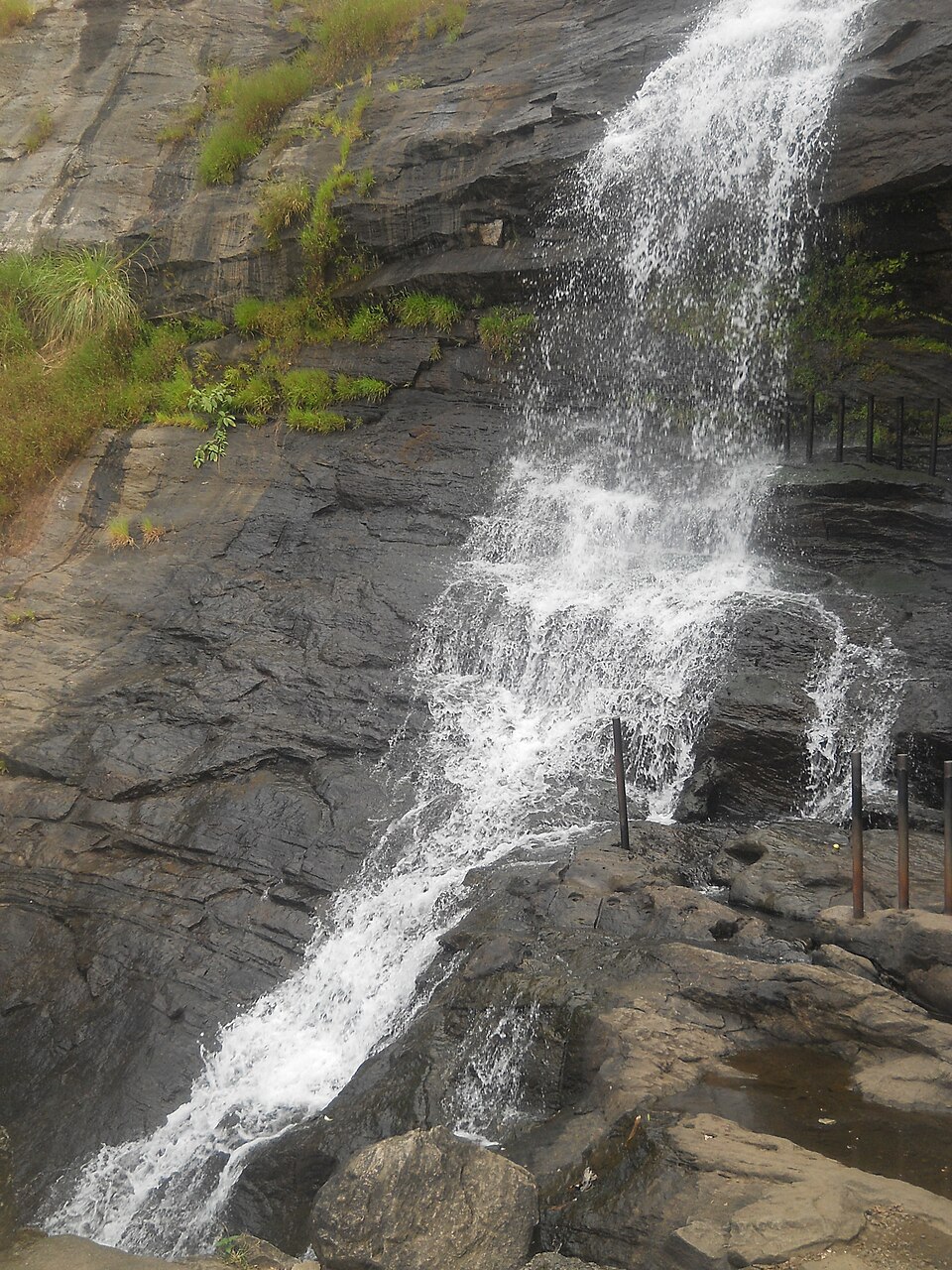 Chellarcovil Aruvikuzhi Waterfalls